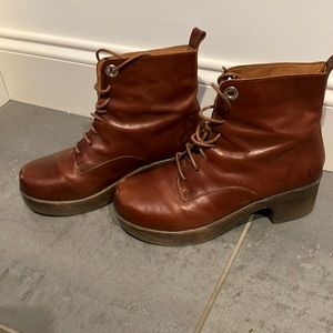 Calou women’s boots size 8/39